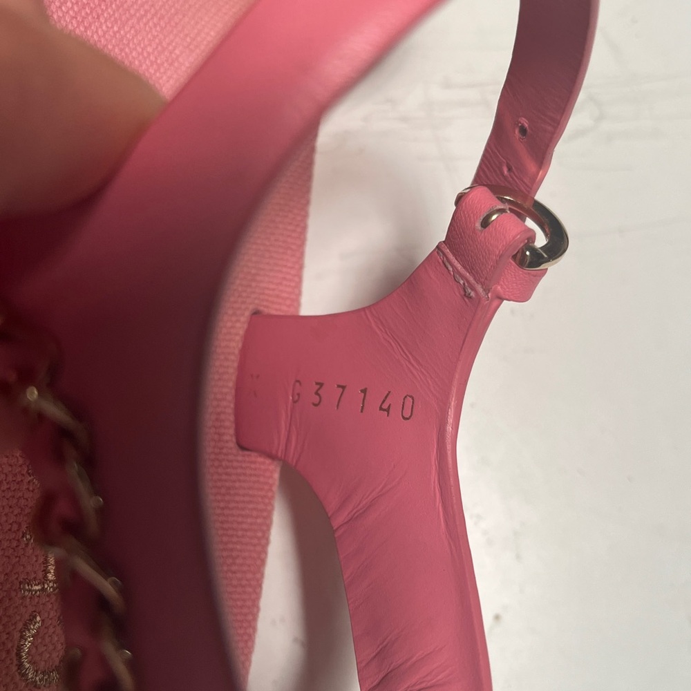 CHANEL Vibrant Pink Leather Sandals - Picture 8 of 8